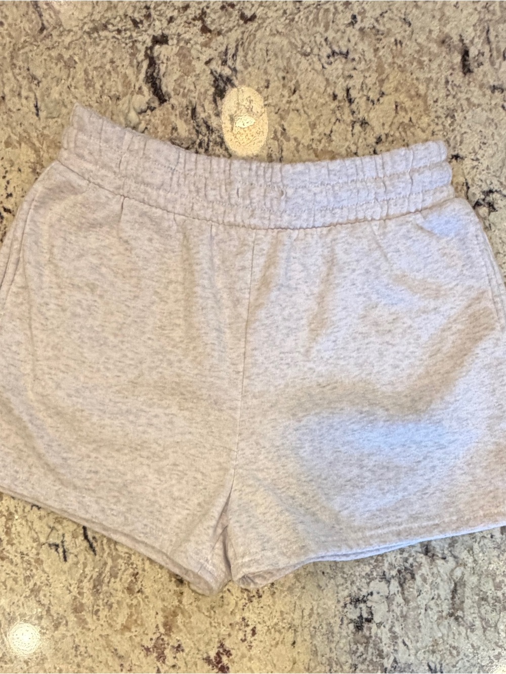 Manifest Offline women’s size Large gray sweat shorts in excellent condition. 🤍